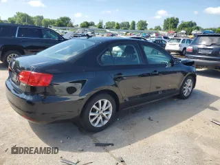 2012 Volkswagen Jetta SE with VIN 3VWDP7AJ7CM300999, listed as a Copart auction lot 63925805 with 141,634 mi miles and Clean title. Bid and sale history available at DreamBid. Image 3.