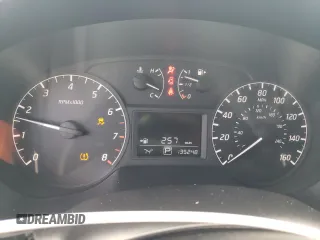 2017 Nissan Sentra S с VIN 3N1AB7AP8HY373326, выставлен на аукционе Copart как лот 58638535 с пробегом 135 248 миль миль и Списание • Salvage title. История ставок и продаж доступна на DreamBid. Изображение 9.