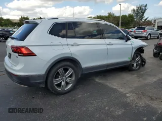 2018 Volkswagen Tiguan SEL Premium with VIN 3VV5B7AX8JM123582, listed as a Copart auction lot 51914115 with 114,549 mi miles and Salvage Title. Bid and sale history available at DreamBid. Image 3.