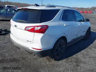 2020 Chevrolet Equinox LT with VIN 3GNAXVEX5LS526454, listed as a IAAI auction lot 41160944 with 37,971 mi miles. Bid and sale history available at carsss.com. Image 4.
