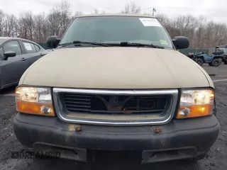 2003 GMC Sonoma SLS with VIN 1GTCT19X038212266, listed as a IAAI auction lot 41701463 with 151,555 mi miles. Bid and sale history available at carsss.com. Image 6.
