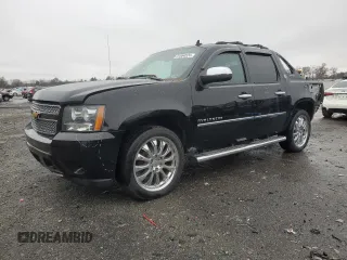 2013 Chevrolet Avalanche LTZ with VIN 3GNTKGE79DG353576, listed as a Copart auction lot 81064524 with 194,341 mi miles and Salvage title. Bid and sale history available at DreamBid. Image 1.