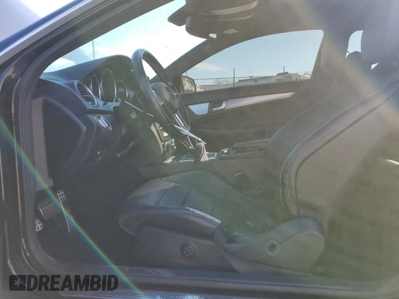 2012 Mercedes-Benz C 250 with VIN WDDGJ4HBXCF850685, listed as a Copart auction lot 47452765 with 136,236 mi miles and Salvage title. Bid and sale history available at DreamBid. Image 7.