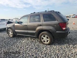2005 Jeep Grand Cherokee Limited with VIN 1J4HR58235C654101, listed as a Copart auction lot 65961985 with 204,577 mi miles and Non repairable. Bid and sale history available at DreamBid. Image 2.