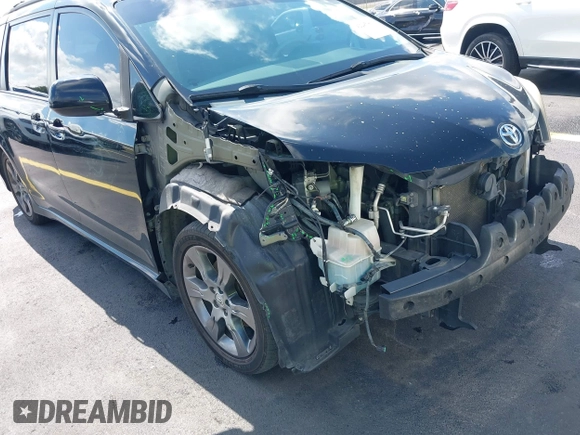 2011 Toyota Sienna SE with VIN 5TDXK3DC9BS122337, listed as a IAAI auction lot 42245460 with 270,970 mi miles and . Bid and sale history available at DreamBid. Image 6.