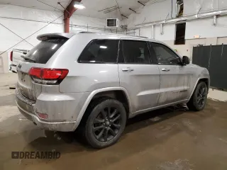 2017 Jeep Grand Cherokee Laredo with VIN 1C4RJFAG5HC700626, listed as a Copart auction lot 42699405 with 118,111 mi miles and Salvage Title. Bid and sale history available at carsss.com. Image 3.