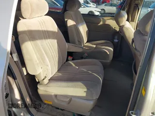 2003 Toyota Sienna CE with VIN 4T3ZF19C23U534111, listed as a IAAI auction lot 41951281 with 281,361 mi miles. Bid and sale history available at carsss.com. Image 8.