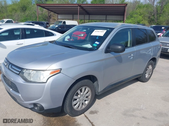2014 Mitsubishi Outlander ES with VIN JA4AD2A35EZ004815, listed as a IAAI auction lot 41907402 with 151,497 mi miles. Bid and sale history available at carsss.com. Image 2.