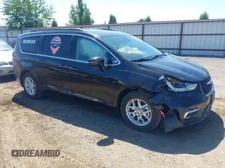 2022 Chrysler Pacifica Touring L with VIN 2C4RC1BG9NR128071, listed as a IAAI auction lot 42691032 with 78,135 mi miles and . Bid and sale history available at DreamBid. Image 1.