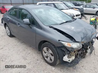 2013 Honda Civic LX z VIN 19XFB2F5XDE052946, wystawiony jako IAAI lot #42316285 z przebiegiem 134 398 mil mil oraz . Historia ofert i sprzedaży dostępna na DreamBid. Obrazek 1.