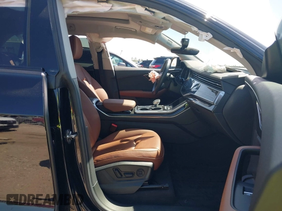 2021 Audi Q8 Premium Plus z VIN WA1EVAF14MD003053, wystawiony jako IAAI lot #41854362 z przebiegiem 32 412 mil mil oraz . Historia ofert i sprzedaży dostępna na DreamBid. Obrazek 5.