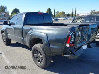 2007 Toyota Tacoma PreRunner with VIN 5TETU62NX7Z337556, listed as a IAAI auction lot 41664640 with 196,171 mi miles. Bid and sale history available at carsss.com. Image 3.