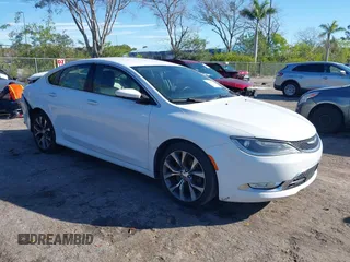 2016 Chrysler 200 C with VIN 1C3CCCCB0GN134012, listed as a IAAI auction lot 41427127 with 125,145 mi miles. Bid and sale history available at carsss.com. Image 1.