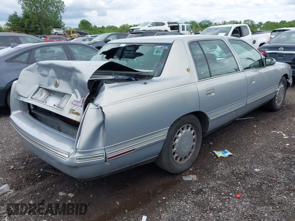 1998 Cadillac DeVille z VIN 1G6KD54Y7WU740871, wystawiony jako IAAI lot #42259686 z przebiegiem 124 542 mil mil oraz . Historia ofert i sprzedaży dostępna na DreamBid. Obrazek 4.
