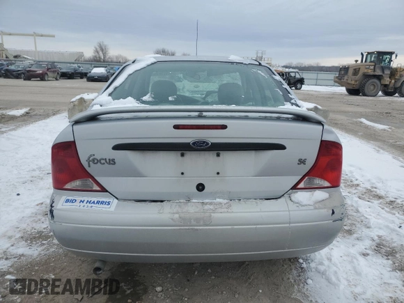 2001 Ford Focus SE with VIN 1FAFP34311W117795, listed as a Copart auction lot 44919825 with 198,412 mi miles and Salvage Title. Bid and sale history available at carsss.com. Image 6.