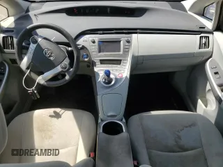 2015 Toyota Prius Four z VIN JTDKN3DU8F0434698, wystawiony jako Copart lot #59846095 z przebiegiem 241 608 mil mil oraz Czysty tytuł • Clean title. Historia ofert i sprzedaży dostępna na DreamBid. Obrazek 8.