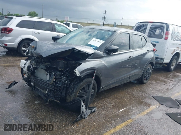 2023 Nissan Kicks S z VIN 3N1CP5BV9PL561294, wystawiony jako IAAI lot #42150962 z przebiegiem 15 900 mil mil oraz . Historia ofert i sprzedaży dostępna na DreamBid. Obrazek 17.
