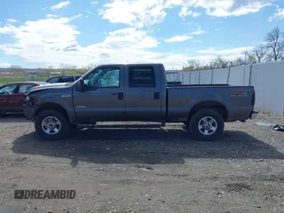 2005 Ford F-250 XL z VIN 1FTSW21P75EA97710, wystawiony jako IAAI lot #42157139 z przebiegiem 182 470 mil mil oraz . Historia ofert i sprzedaży dostępna na DreamBid. Obrazek 14.