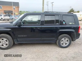 2016 Jeep Patriot Sport with VIN 1C4NJPBA8GD537851, listed as a IAAI auction lot 41996772 with 155,676 mi miles. Bid and sale history available at carsss.com. Image 14.