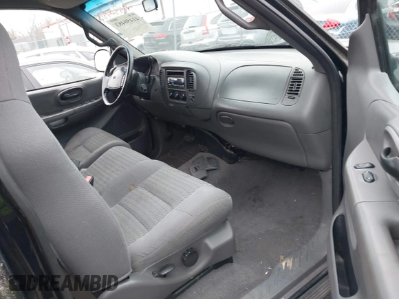 2001 Ford F-150 XL with VIN 2FTZF07211CA54107, listed as a IAAI auction lot 41450483 with 153,699 mi miles. Bid and sale history available at carsss.com. Image 5.