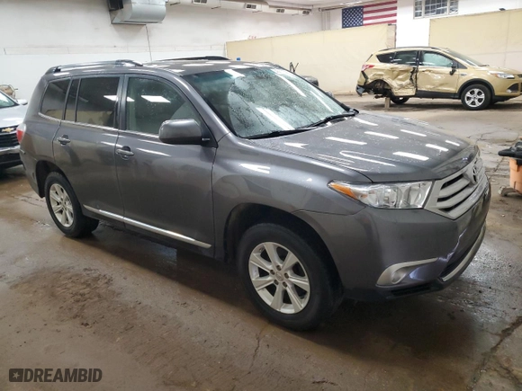 2011 Toyota Highlander with VIN 5TDBK3EH5BS053442, listed as a Copart auction lot 45643355 with 137,043 mi miles and Clean Title. Bid and sale history available at carsss.com. Image 4.