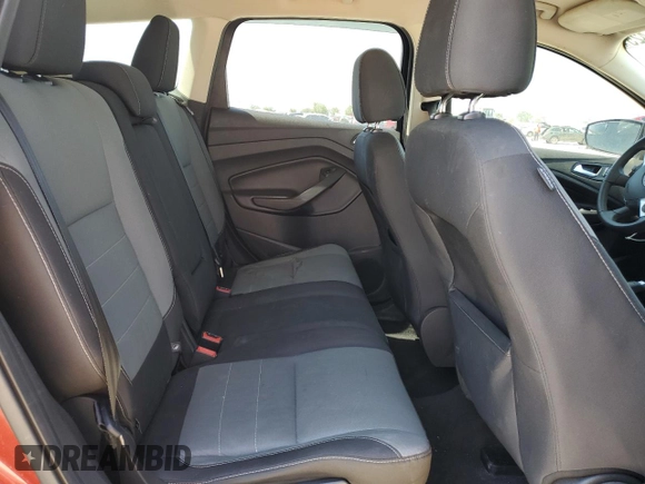 2016 Ford Escape SE z VIN 1FMCU0GX5GUC57593, wystawiony jako Copart lot #56365425 z przebiegiem 121 471 mil mil oraz Szkoda całkowita • Salvage title. Historia ofert i sprzedaży dostępna na DreamBid. Obrazek 10.