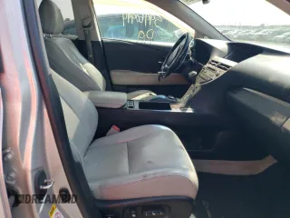 2013 Lexus RX 350 z VIN 2T2BK1BA3DC196781, wystawiony jako Copart lot #59960994 z przebiegiem 214 341 mil mil oraz Szkoda całkowita • Salvage title. Historia ofert i sprzedaży dostępna na DreamBid. Obrazek 7.