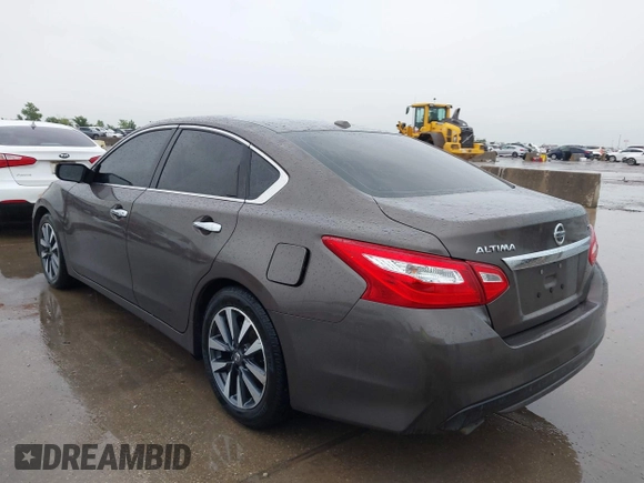 2017 Nissan Altima S z VIN 1N4AL3AP1HC189184, wystawiony jako IAAI lot #42073216 z przebiegiem 136 633 mil mil oraz . Historia ofert i sprzedaży dostępna na DreamBid. Obrazek 3.