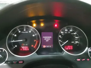 2007 Audi S4 z VIN WUARL48HX7K900664, wystawiony jako Copart lot #85230294 z przebiegiem 201 872 mil mil oraz Tytuł czysty. Historia ofert i sprzedaży dostępna na DreamBid. Obrazek 9.