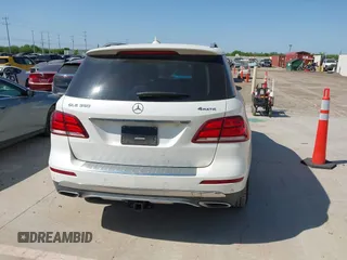 2017 Mercedes-Benz GLE 350 z VIN 4JGDA5HB3HA983856, wystawiony jako IAAI lot #41952807 z przebiegiem 51 106 mil mil oraz . Historia ofert i sprzedaży dostępna na DreamBid. Obrazek 17.