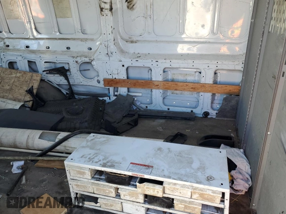2015 Ford Transit с VIN 1FTYR2XG9FKA54112, выставлен на аукционе Copart как лот 42749945 с пробегом 165 634 миль миль и Списание • Salvage title. История ставок и продаж доступна на DreamBid. Изображение 11.