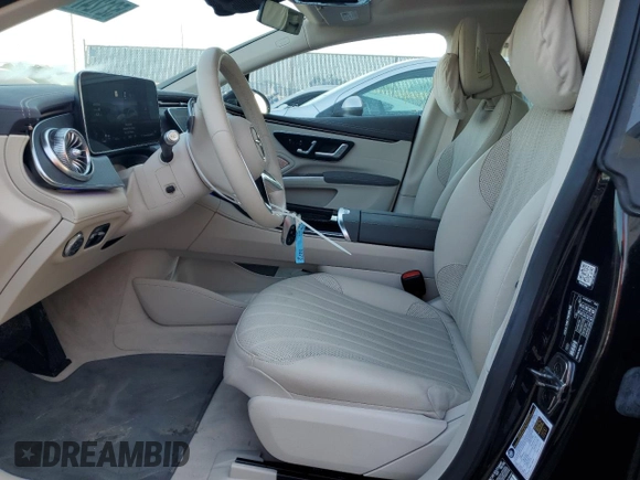 2022 Mercedes-Benz EQS with VIN W1KCG2DB9NA019296, listed as a Copart auction lot 52124734 with 4,651 mi miles. Bid and sale history available at carsss.com. Image 7.