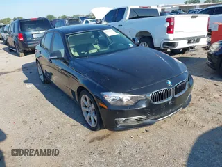 2015 BMW 3 Series 328i xDrive z VIN WBA3B3C55FF548529, wystawiony jako IAAI lot #42217950 z przebiegiem 173 265 mil mil oraz . Historia ofert i sprzedaży dostępna na DreamBid. Obrazek 1.
