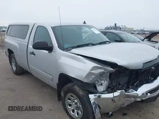 2012 Chevrolet Silverado 1500 LT with VIN 1GCNKSE04CZ182287, listed as a IAAI auction lot 41915911 with 125,217 mi miles. Bid and sale history available at carsss.com. Image 1.
