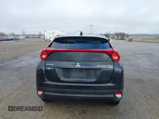 2019 Mitsubishi Eclipse Cross ES z VIN JA4AS3AA4KZ010739, wystawiony jako IAAI lot #41110833 z przebiegiem 75 037 mil mil oraz . Historia ofert i sprzedaży dostępna na DreamBid. Obrazek 17.