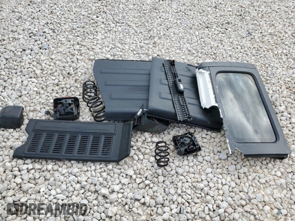 2020 Jeep Wrangler Unlimited Sport Altitude with VIN 1C4HJXDG6LW234273, listed as a Copart auction lot 48584185 with 74,936 mi miles and Salvage title. Bid and sale history available at DreamBid. Image 15.