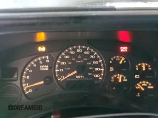 2002 GMC Yukon XL SLT z VIN 3GKFK16Z52G322815, wystawiony jako Copart lot #50641765 z przebiegiem Nie podano mil oraz Szkody całkowita. Historia ofert i sprzedaży dostępna na DreamBid. Obrazek 9.