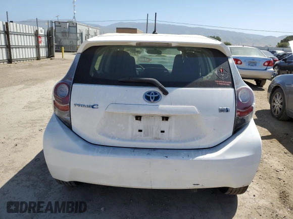 2014 Toyota Prius One with VIN JTDKDTB3XE1564570, listed as a Copart auction lot 55729525 with 141,473 mi miles and Clean Title. Bid and sale history available at DreamBid. Image 6.