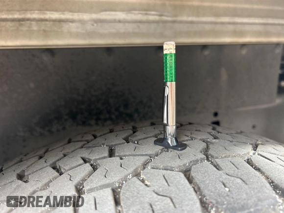 2019 Ford F-250 XL with VIN 1FDBF2A62KEE59702, listed as a IAAI auction lot 42767178 with 120,172 mi miles and . Bid and sale history available at DreamBid. Image 17.