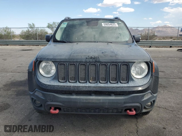 2015 Jeep Renegade Trailhawk z VIN ZACCJBCT1FPC41628, wystawiony jako Copart lot #59054825 z przebiegiem 138 053 mil mil oraz Szkoda całkowita • Salvage title. Historia ofert i sprzedaży dostępna na DreamBid. Obrazek 5.