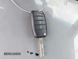 2016 Kia Soul + z VIN KNDJP3A5XG7352628, wystawiony jako IAAI lot #42441945 z przebiegiem 107 522 mil mil oraz . Historia ofert i sprzedaży dostępna na DreamBid. Obrazek 11.
