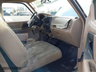 2000 Ford Ranger XL with VIN 1FTYR10C0YTB40536, listed as a IAAI auction lot 41132673 with 254,905 mi miles. Bid and sale history available at carsss.com. Image 5.