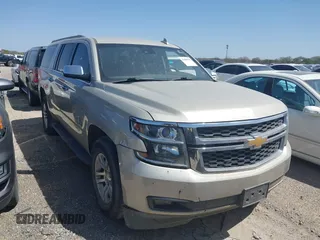 2016 Chevrolet Suburban LT with VIN 1GNSCHKC9GR126652, listed as a IAAI auction lot 41808581 with 179,304 mi miles. Bid and sale history available at carsss.com. Image 1.