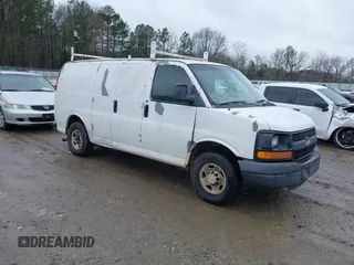 2007 Chevrolet Express Cargo Van with VIN 1GCGG25V271190835, listed as a IAAI auction lot 41763212 with 478,196 mi miles. Bid and sale history available at carsss.com. Image 1.