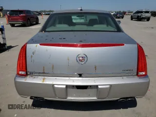 2008 Cadillac DTS 1SA z VIN 1G6KD57Y38U183004, wystawiony jako Copart lot #50410805 z przebiegiem Nie podano mil oraz Szkoda całkowita • Salvage title. Historia ofert i sprzedaży dostępna na DreamBid. Obrazek 6.