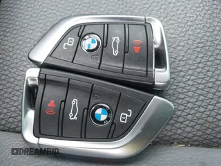 2022 BMW X3 M with VIN 5YM13EC07N9K40760, listed as a IAAI auction lot 41502792 with 30,764 mi miles. Bid and sale history available at carsss.com. Image 11.