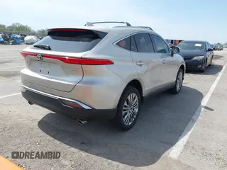 2023 Toyota Venza LE with VIN JTEAAAAH6PJ142686, listed as a IAAI auction lot 41928164 with 26,800 mi miles and . Bid and sale history available at carsss.com. Image 4.