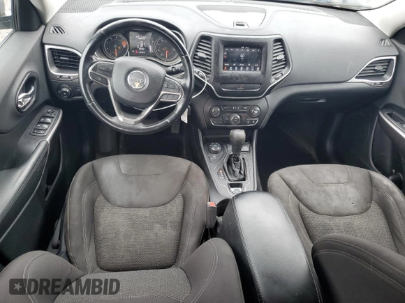 2019 Jeep Cherokee Latitude with VIN 1C4PJMCB8KD400125, listed as a Copart auction lot 61344145 with 172,732 mi miles and Clean title. Bid and sale history available at DreamBid. Image 8.