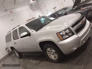 2010 Chevrolet Suburban LT with VIN 1GNUKJE37AR236296, listed as a IAAI auction lot 41654842 with 259,914 mi miles. Bid and sale history available at carsss.com. Image 13.