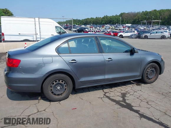 2014 Volkswagen Jetta SE with VIN 3VWD17AJ2EM274963, listed as a IAAI auction lot 42657388 with 138,482 mi miles and . Bid and sale history available at DreamBid. Image 13.